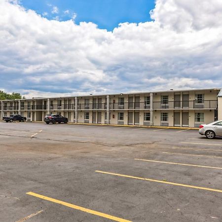 Days Inn I81 Double Bed Room Roanoke Exterior photo