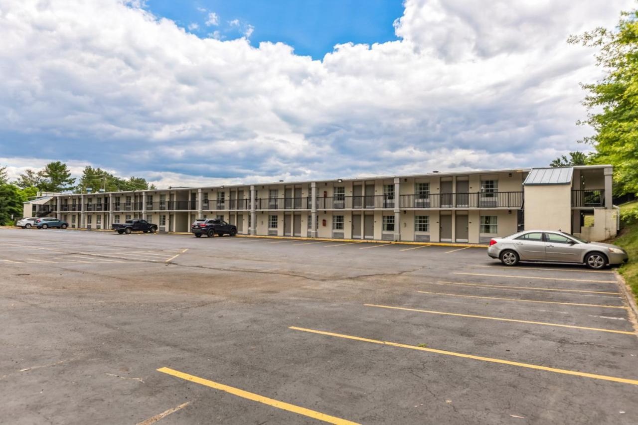 Days Inn I81 Double Bed Room Roanoke Exterior photo